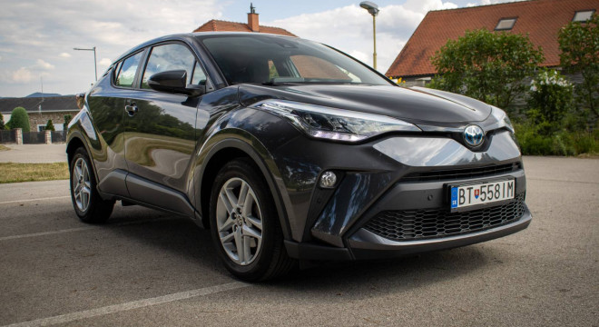 Toyota C-HR 1.8 HEV Style, 1 majiteľ, Slovenské, Odpočet DPH