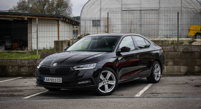 Škoda Octavia 2.0 TDI Ambition, Nelakovaná, Kessy, Lane Assist, Kamera, R18, el. kufor