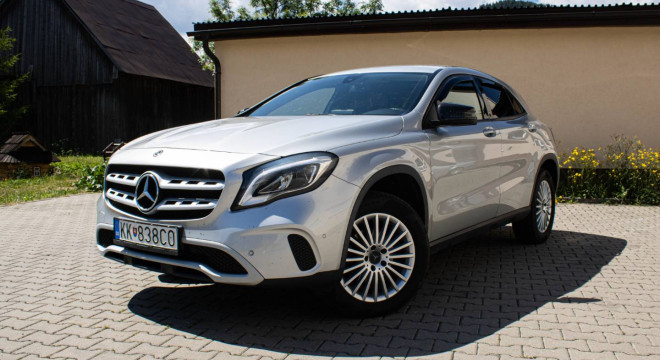 Mercedes-Benz GLA 200 d 4MATIC A/T
