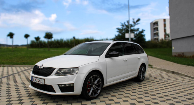 Škoda Octavia Combi 2.0 TDI DPF RS DSG
