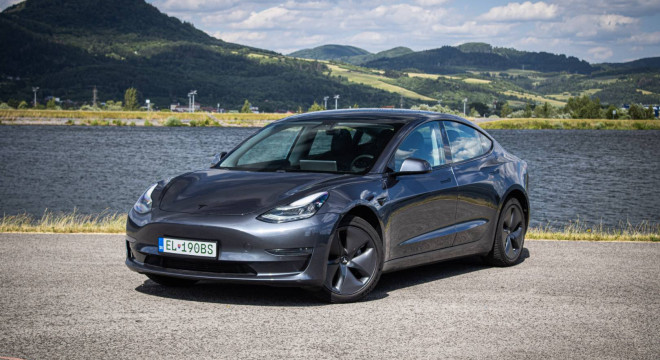 Tesla Model 3 Long Range 4x4 Premium Sound, ťažné, nelakované, DPH