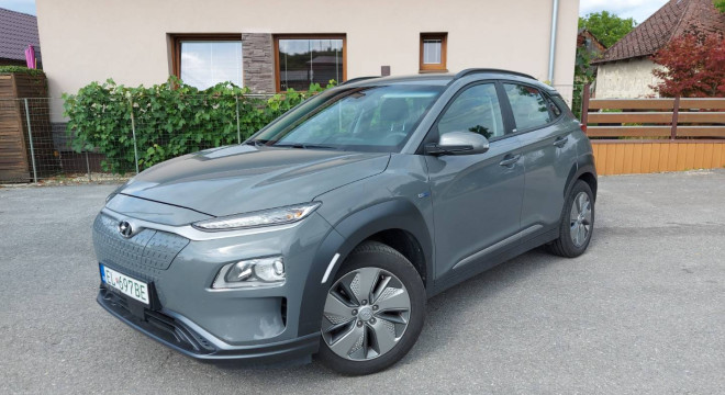 Hyundai Kona Electric 100