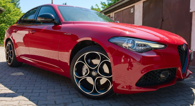 Alfa Romeo Giulia 2,0T 206kW AT8 Q4 4x4 VELOCE