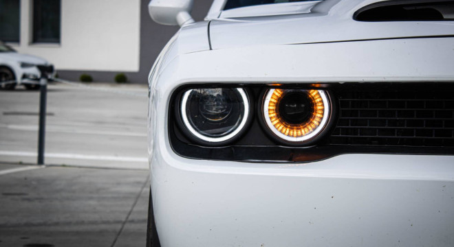 Dodge Challenger 3.6 SXT, výfukové klapky na diaľkové ovládanie