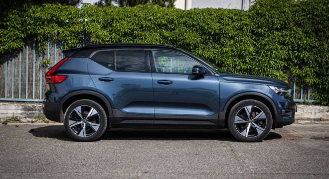 Volvo XC40 P8 Recharge R-Design, Pano, 360°kamera, Harman kardon, El. ťažné, DPH