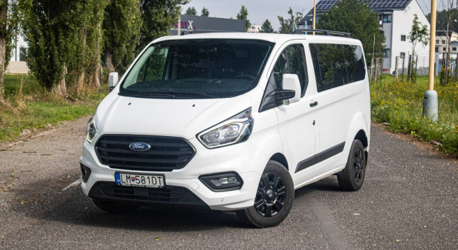 Ford Transit Custom 79kW M6, 9miest, 1. majiteľ, Nelakované, Nová STK