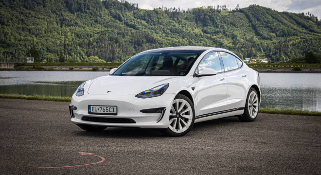 Tesla Model 3 Long Range Refresh 86% SOH, Matrix LED, Tepelko, odpočet DPH
