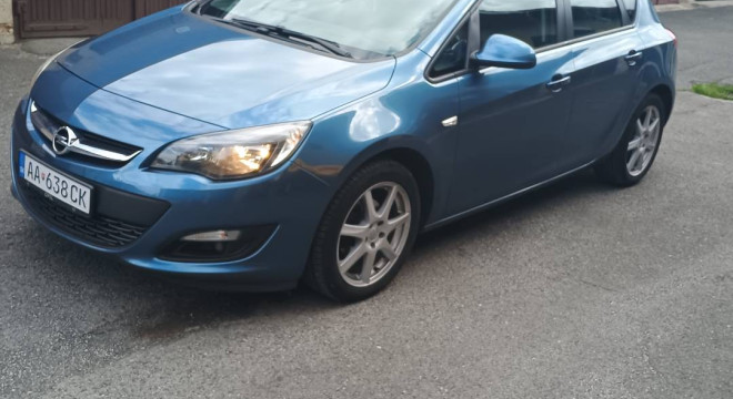 Opel Astra 1.4 Turbo 140k Enjoy