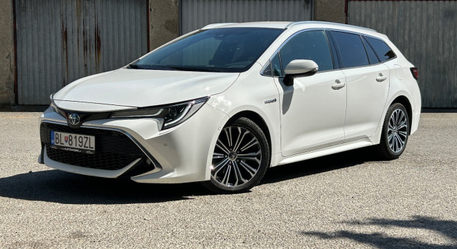 Toyota Corolla Combi 2.0 Hybrid
