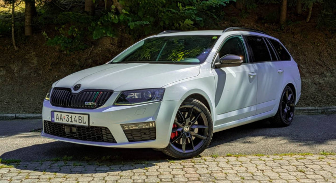 Škoda Octavia Combi 2.0 TDI DPF RS DSG