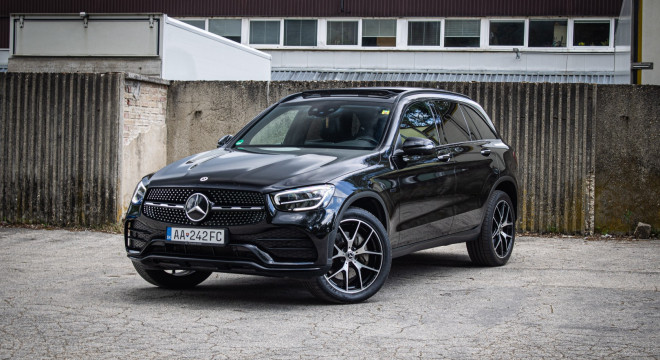 Mercedes-Benz GLC SUV 300e 4Matic, AMG, Night, Pano, Burmester, Webasto, Nelakované, R20