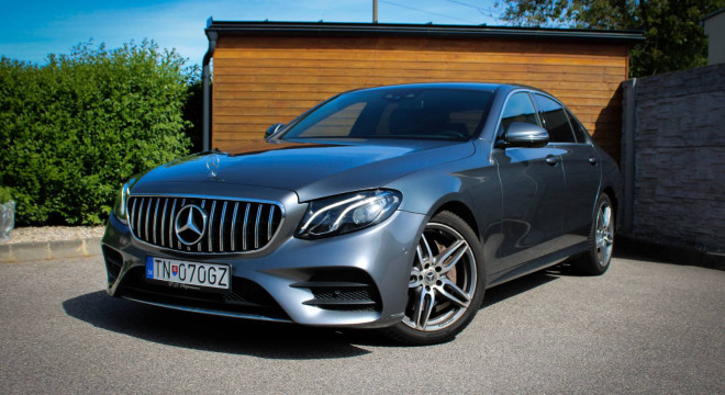 Mercedes-Benz E trieda Sedan 220 d 4MATIC A/T, 143kW, A9 E53 Optic