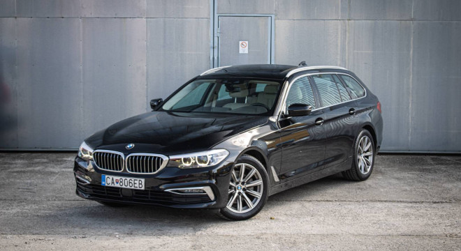 BMW Rad 5 Touring 520d Luxury Line, Pano, Ťažné, ambient, nové brzdy, olej v ZF