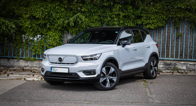Volvo XC40 P8 Twin motor AWD, El. ťažné, Harman Kardon, Asistenti, DPH