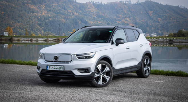 Volvo XC40 P8 Twin motor AWD, El. ťažné, Harman Kardon, Asistenti, 91% SOH, DPH