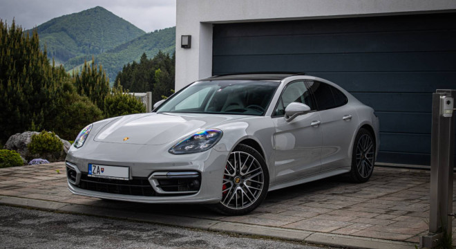 Porsche Panamera 4S 2.9 V6 PDK, 1. Majiteľ, Slovenské, Nelakované, bez elektra, DPH