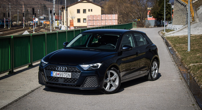 Audi A1 30 TFSI 85kW, Led svetlá, Ambient, R17 alu, Zrkadlenie obrazovky, Qi nabíjanie
