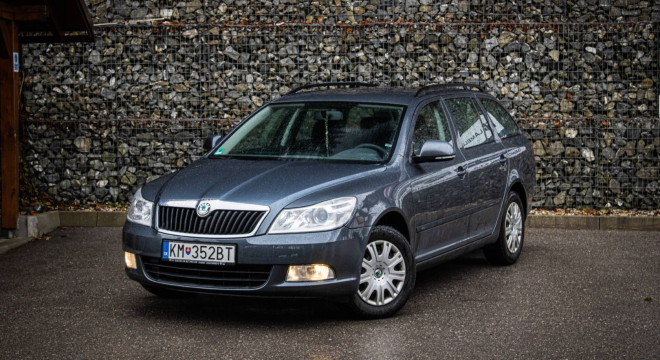 Škoda Octavia Combi 2.0 TDI CR, Vyhrievané sedadlá, parkovacie senzory, poctivé km