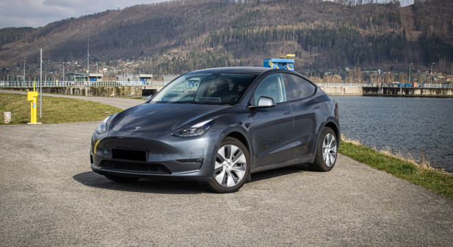 Tesla Model Y Long Range Nelakované, Ryzen, vyhrievaný volant, stierače, DPH