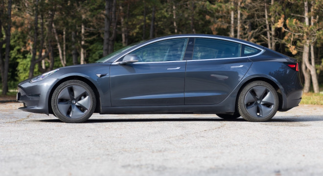 Tesla Model 3 AWD Long range Exclusive