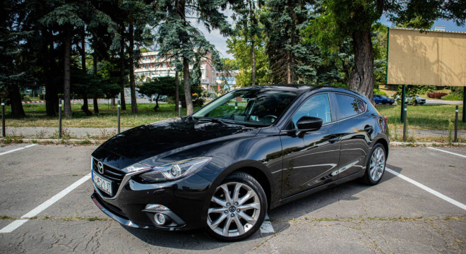 Mazda 3 2.0 Skyactiv -G165 Revolution