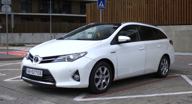 Toyota Auris TOURING SPORTS, 1.8 benzin+hev, 73kw, Automat