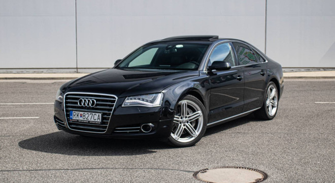 Audi A8 3.0 TDI V6 DPF quattro tiptronic