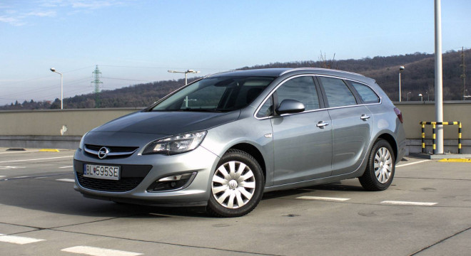 Opel Astra Sport Tourer ST 1.4 Turbo 140k Cosmo