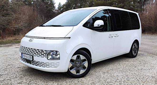 Hyundai STARIA 2.2 CRDi Premium A/T