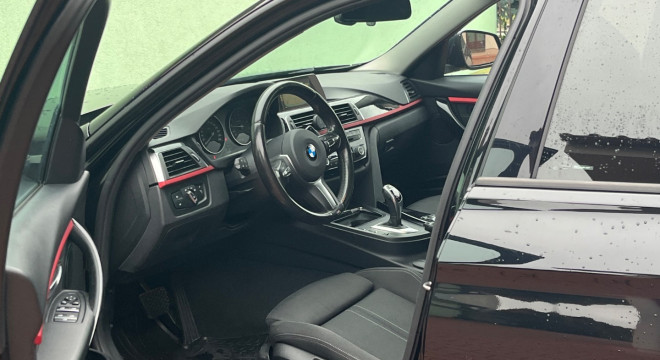 BMW Rad 3 Touring 320i xDrive M Sport Shadow A/T