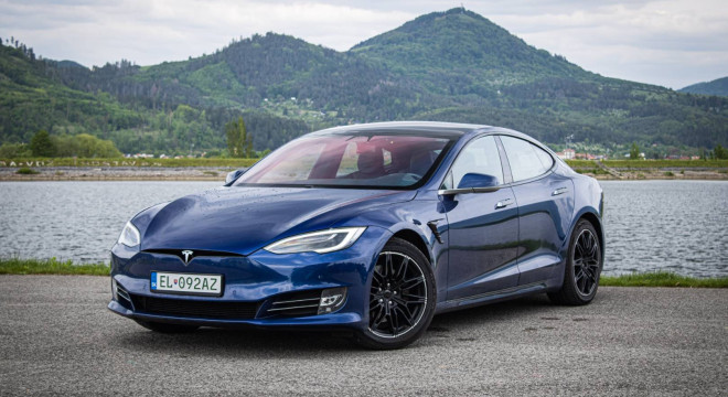 Tesla Model S 100 D, Free Supercharger, EAP, MC2 čip ,Vzduch, CCS adaptér, DPH
