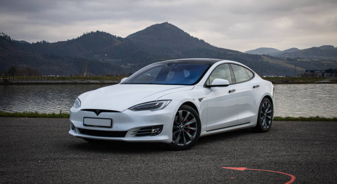 Tesla Model S 75D Free Supercharging, SOH 92%, Vzduch, Panoráma, Dechrom