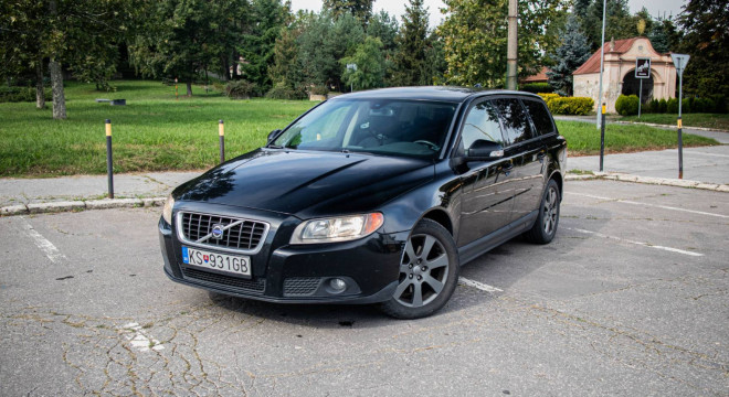 Volvo V70 D5 (136 kW) Momentum Geartronic