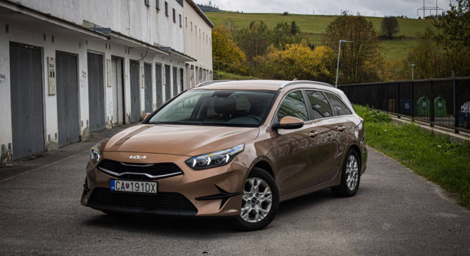 Kia Ceed SW 1.5 T-GDi 118kW Gold, Full Led, Navi, 1. majiteľ, Slovenské, záruka