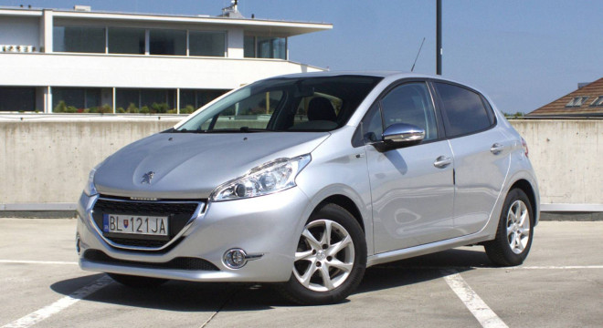 Peugeot 208 1,2 benzín, 60kw, MT5, 5dv., Style