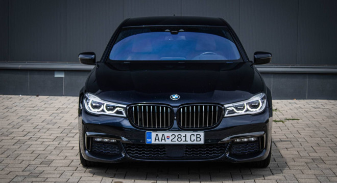 BMW Rad 7 740d xDrive Msport, HUD, Masáž, Softclose, Shadowline, Display Key, DPH