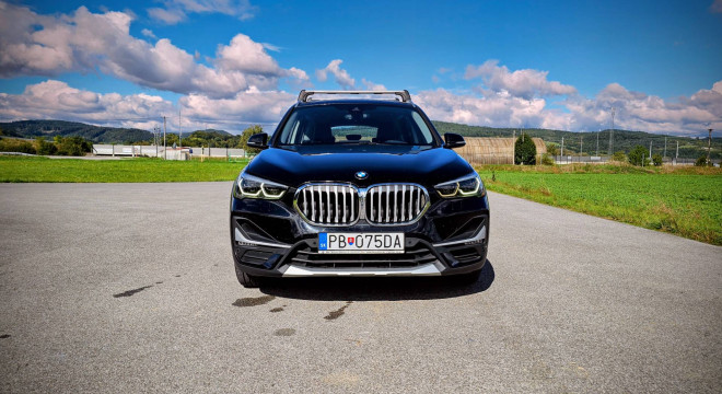 BMW X1 xDrive 20i A/T
