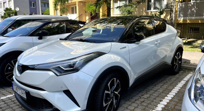 Toyota C-HR 1.8 Hybrid Selection E-CVT FWD