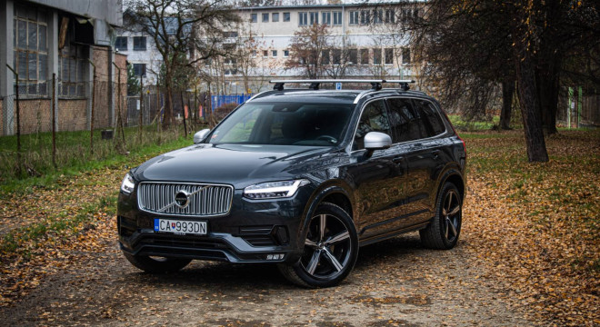 Volvo XC90 D5 235k R-design 7 miestne, plná história, vymenené rozvody, ťažné zariadenie