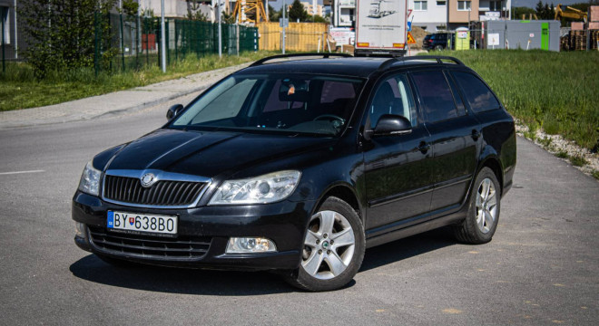 Škoda Octavia Combi 2.0 TDI Elegance, Po servise, nelakované