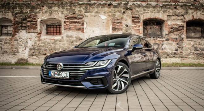 Volkswagen Arteon 2.0 TSI BMT R-Line DSG