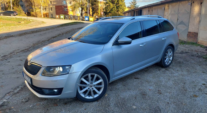 Škoda Octavia Combi 1.6 TDI Elegance DSG