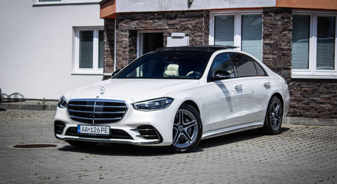 Mercedes-Benz S trieda Sedan 580e L 4MATIC Manufaktur, Slovenské, Nelakované, V záruke, Pano, D