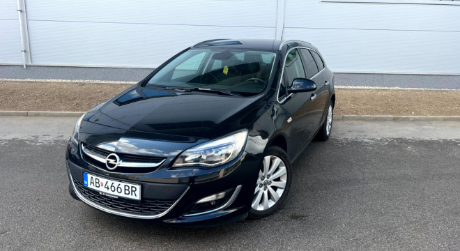 Opel Astra Caravan 1,4T manuál