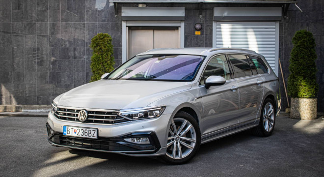 Volkswagen Passat Variant 2.0 TDI DSG 4Motion Rline, IQ light, Slovenské, Nelakované, DPH