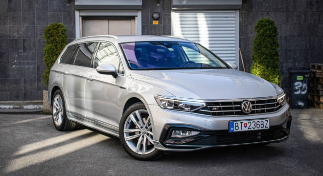 Volkswagen Passat Variant 2.0 TDI DSG 4Motion Rline, IQ light, Slovenské, Nelakované, DPH