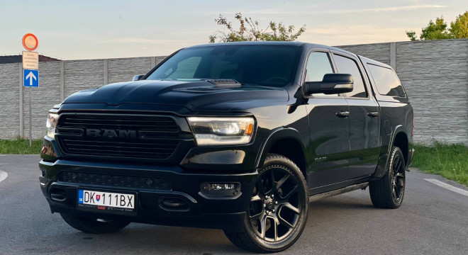 Dodge RAM Laramie 5,7 Hemi V8