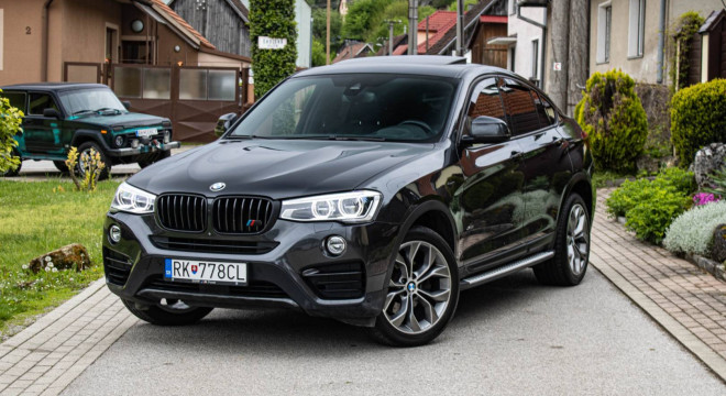 BMW X4 35d M Packet, Strešné okno, ACC, Harman Kardon, HUD, Ťažné