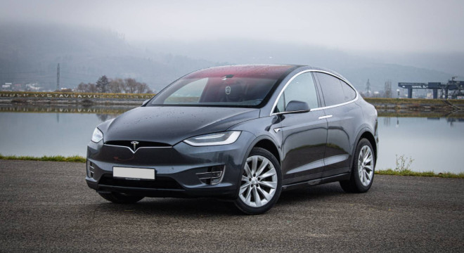 Tesla Model X 90D Premium 7-miestne, Free Supercharger SC01, Carbon, ťažné, odpočet DPH