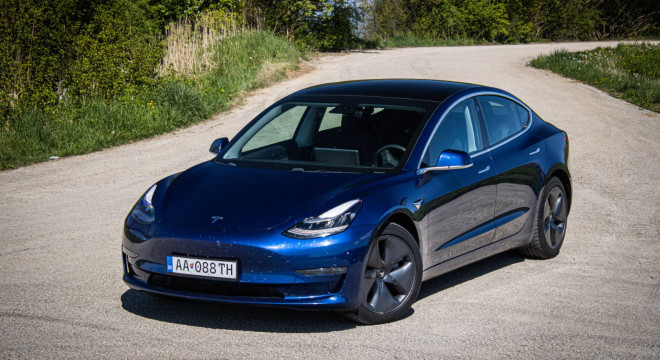 Tesla Model 3 Long Range 75 kWh, Premium Audio, 4x4, ťažné zariadenie, odpočet DPH